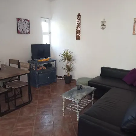 Appartement 250 Meters From Vale Centeanes,
