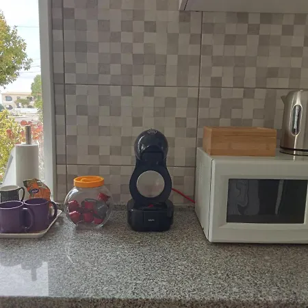 250 Meters From Vale Centeanes, דירה קארבואירו