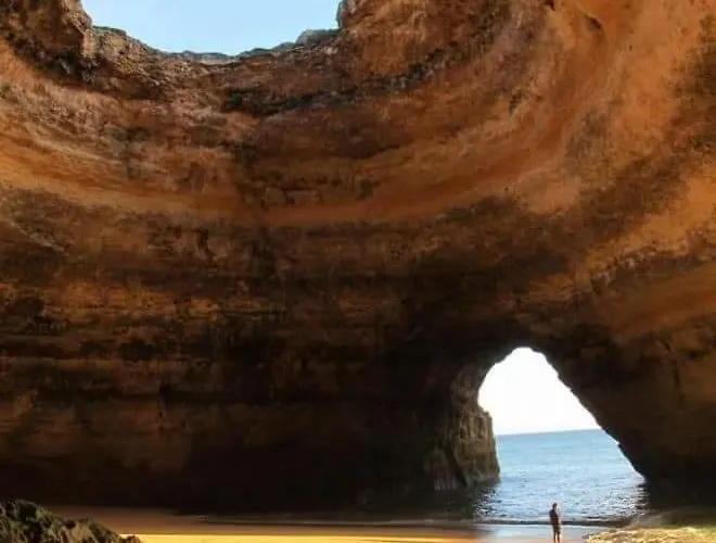 250 Meters From Vale Centeanes,